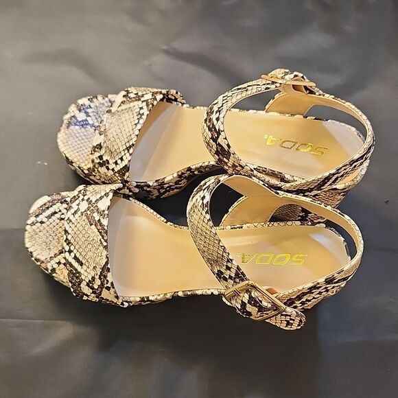 BRAND NEW SODA MACEY PYTON SLADIES WOMEN'S BLOCK HEEL SANDALS S2 - Picture 6 of 16